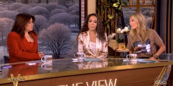 开云娱乐中心-中国炼油厂已被要求暂停石油出口？外交部回应