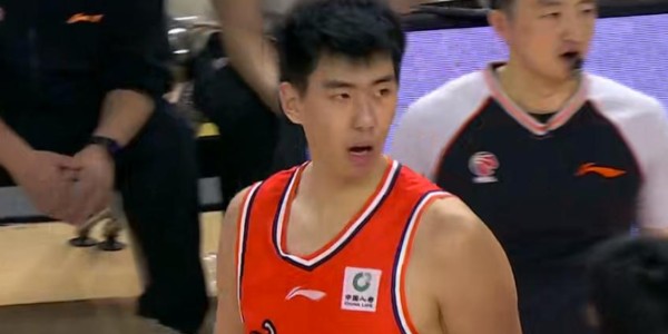 开云体育平台-杜锋给广东队球员开动员会！